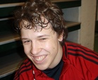 Yes harkat ohi ja banaania poskeen;) Petrus Puputti ja Pepsodent hymy.